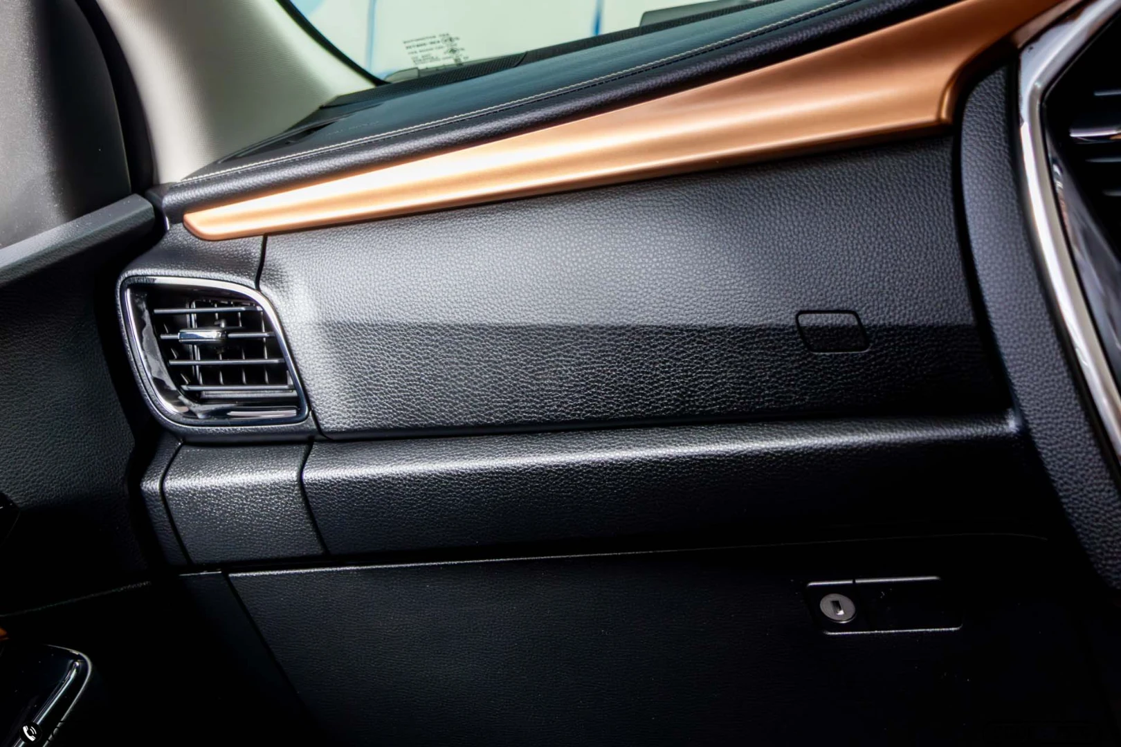 Isuzu MU-X 1.9 ULTIMATE 2WD - ภาพย่อที่ 21