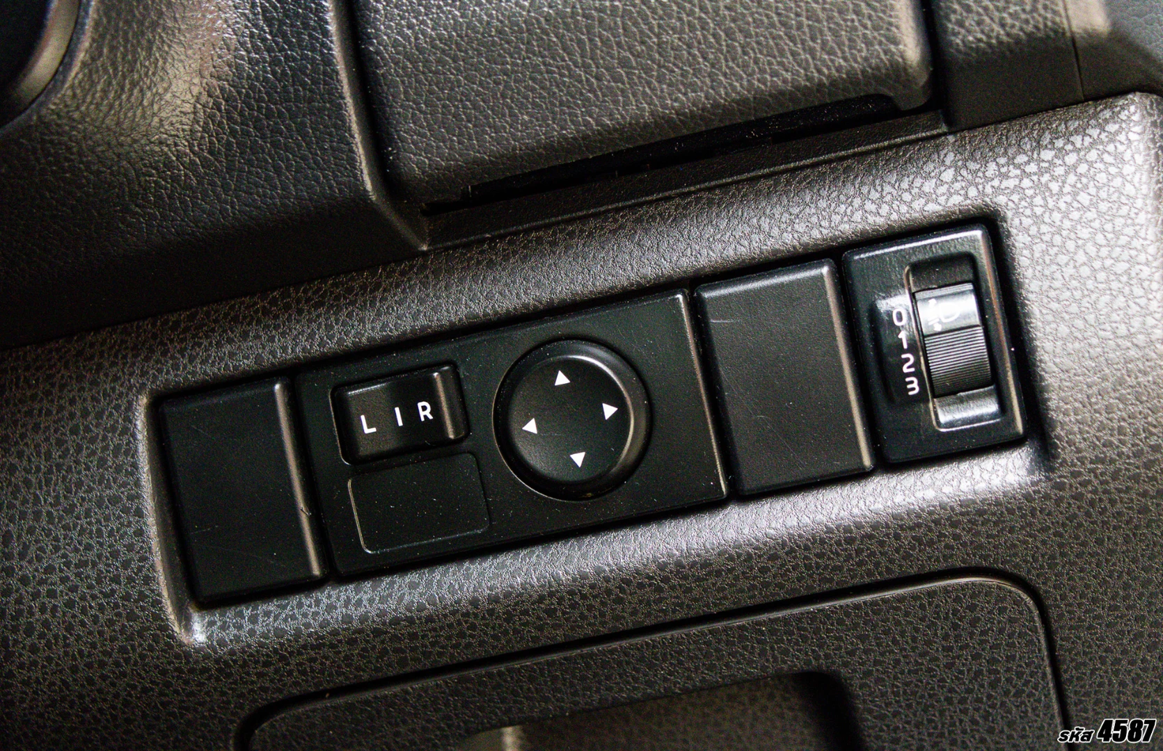 Isuzu D-MAX ALL NEW BLUE POWER SPACECAB 1.9 DDI Z SPEED X-SERIES (MNC) - ภาพย่อที่ 19