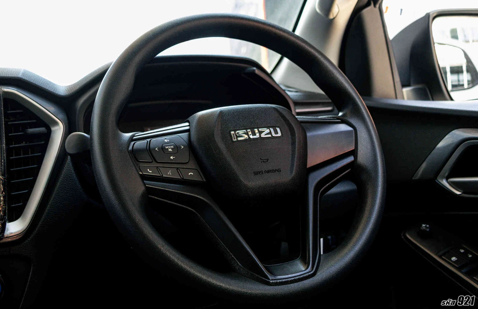 Isuzu D-MAX ALL NEW BLUE POWER CAB-4 HI-LANDER 1.9 DDI L DA (MY19) - ภาพย่อที่ 19