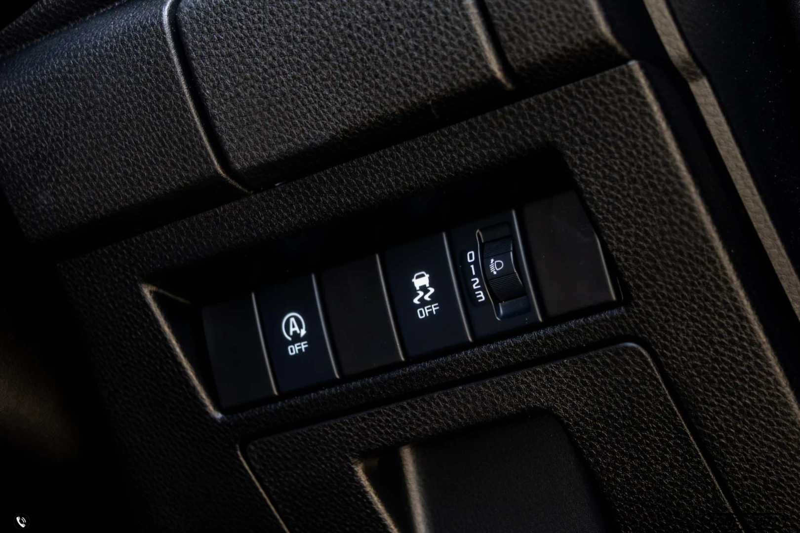 Isuzu D-MAX ALL NEW BLUE POWER CAB-4 HI-LANDER 1.9 DDI Z (MY19) - ภาพย่อที่ 25