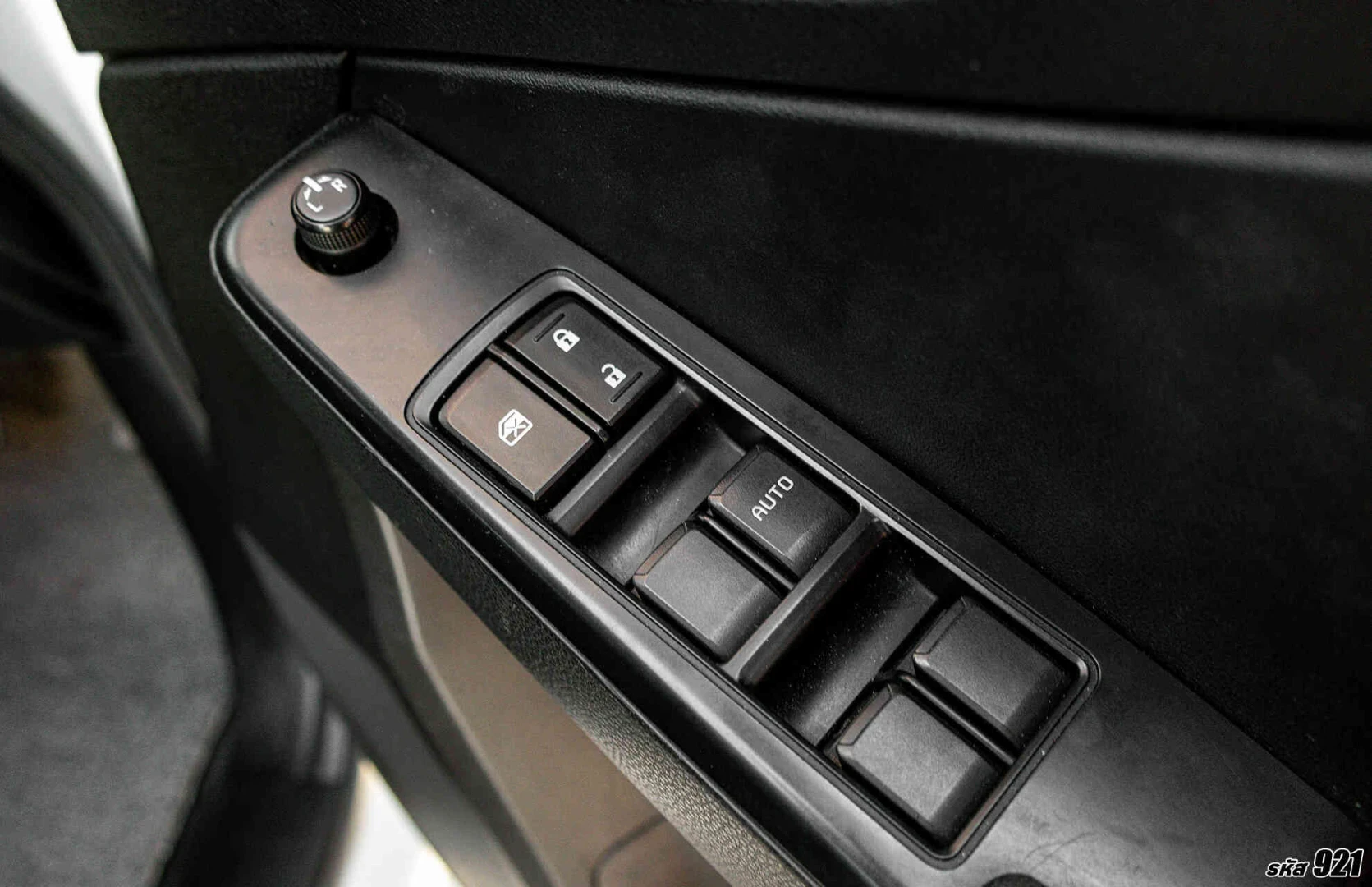 Isuzu D-MAX ALL NEW BLUE POWER CAB-4 HI-LANDER 1.9 DDI L DA (MY19) - ภาพย่อที่ 22