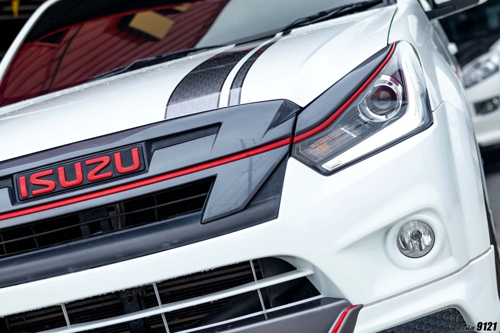 Isuzu D-MAX ALL NEW BLUE POWER SPACECAB 1.9 DDI Z SPEED X-SERIES (MNC) - ภาพย่อที่ 4