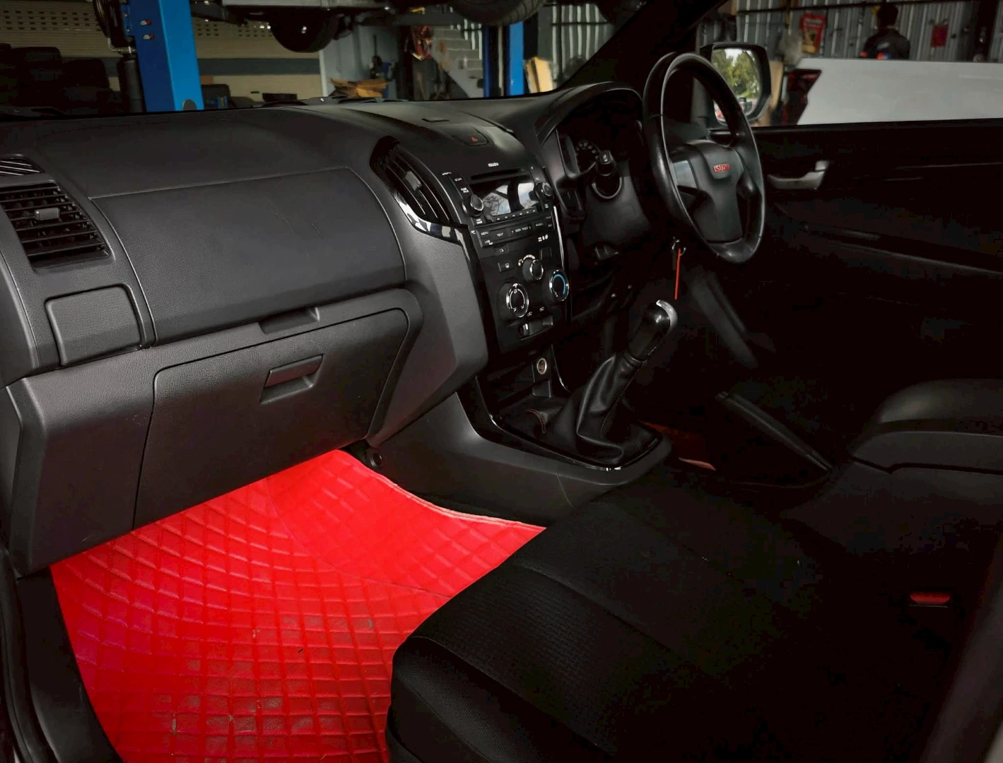Isuzu D-MAX ALL NEW BLUE POWER SPACECAB 2.5 VGS Z SPEED X-SERIES - ภาพย่อที่ 8
