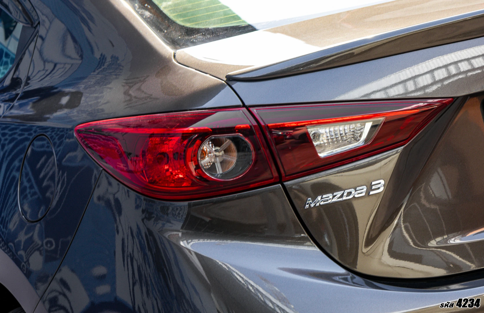 Mazda 3 2.0 C - ภาพย่อที่ 9