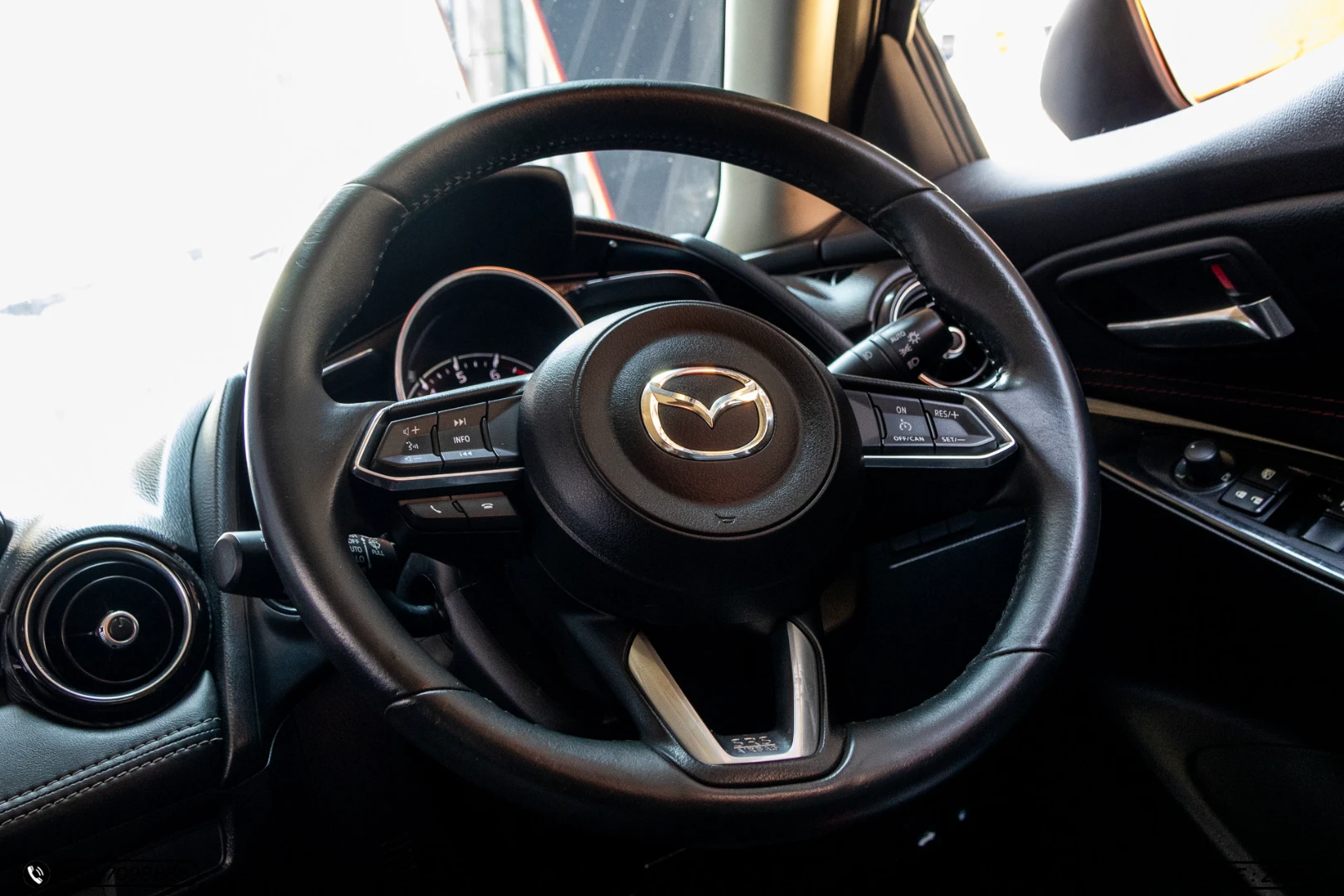 Mazda 2 1.3 SKYACTIV SPORTS HIGH PLUS (MY17) (MNC) - ภาพย่อที่ 16