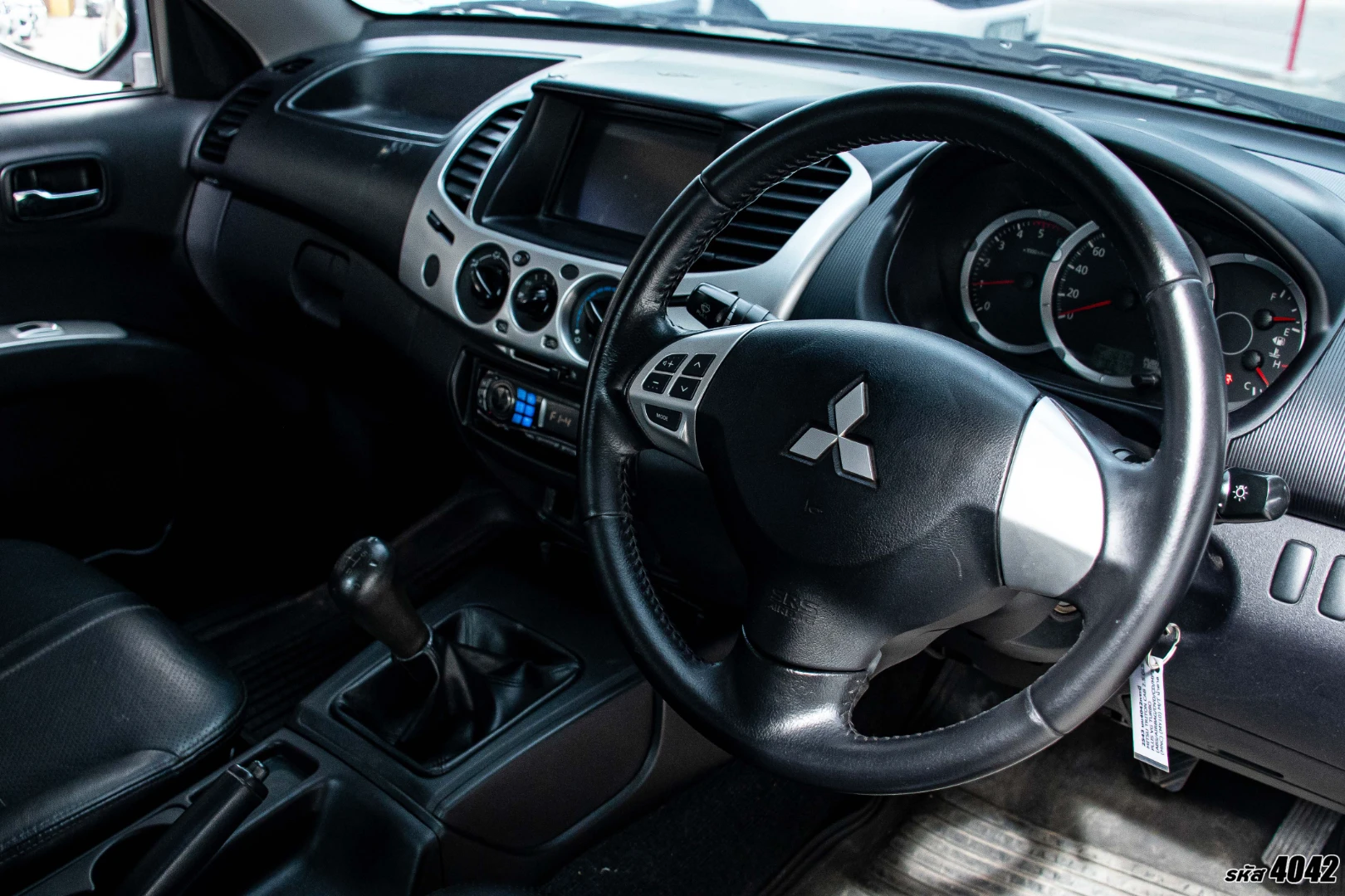 Mitsubishi TRITON CAB 2.5 GLS PLUS VG TURBO (ABS/AIRBAG/DVD/CD/MP3) (MNC) (MY10) - ภาพย่อที่ 10