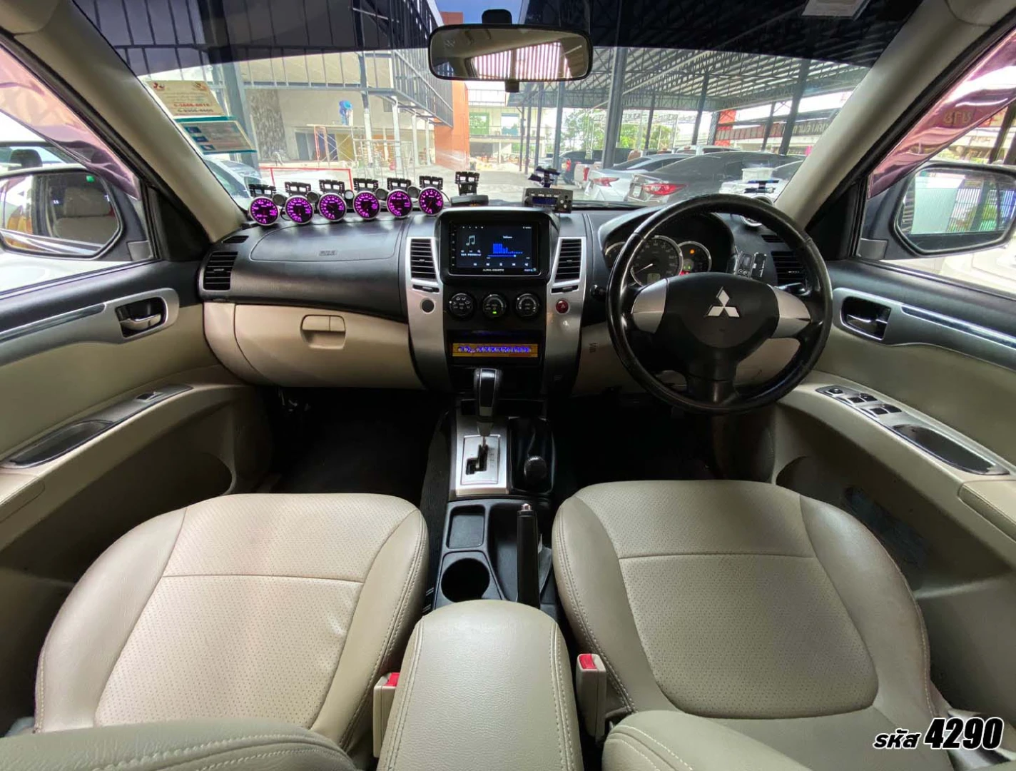 Mitsubishi PAJERO SPORT 3.2 GT - ภาพย่อที่ 8