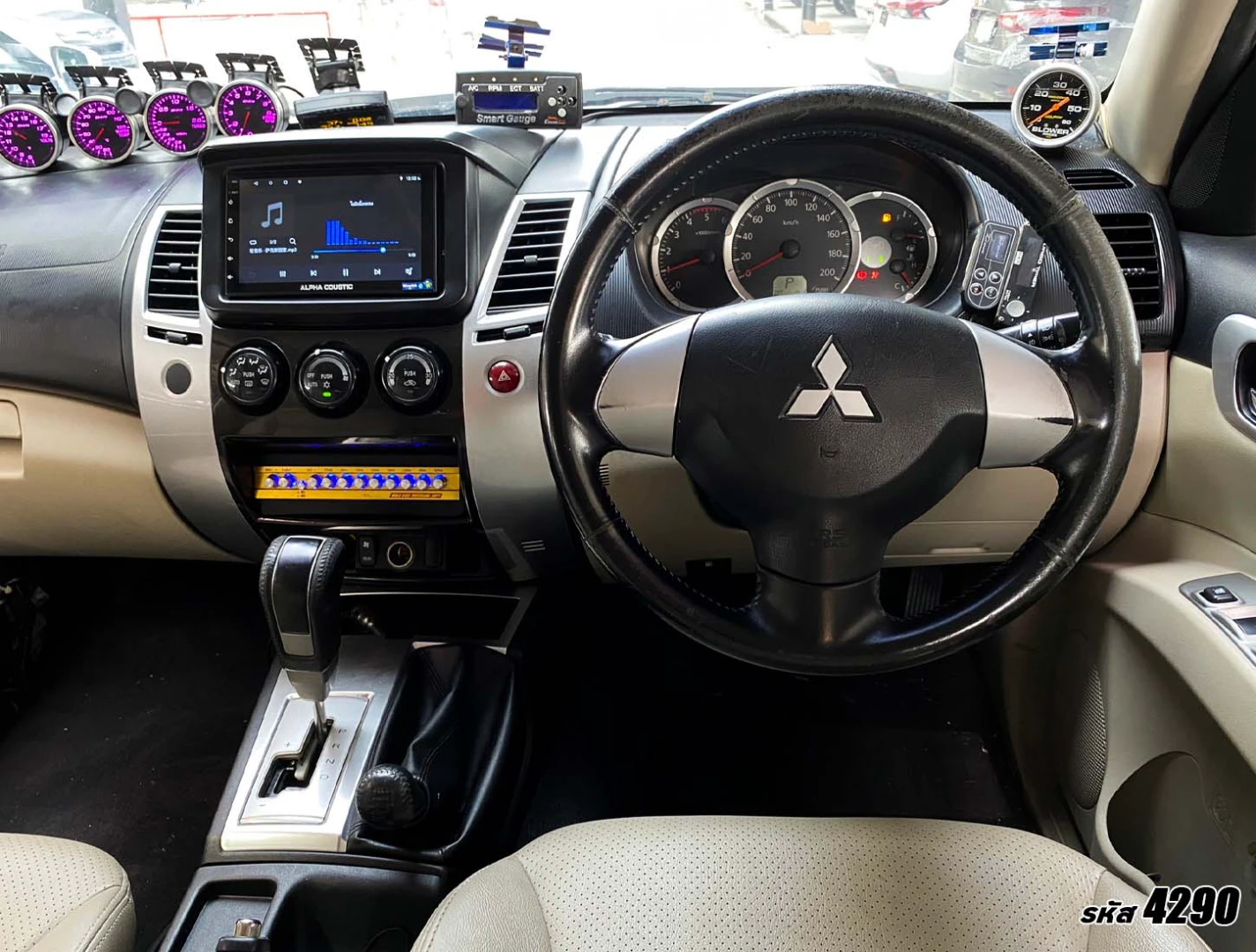 Mitsubishi PAJERO SPORT 3.2 GT - ภาพย่อที่ 9