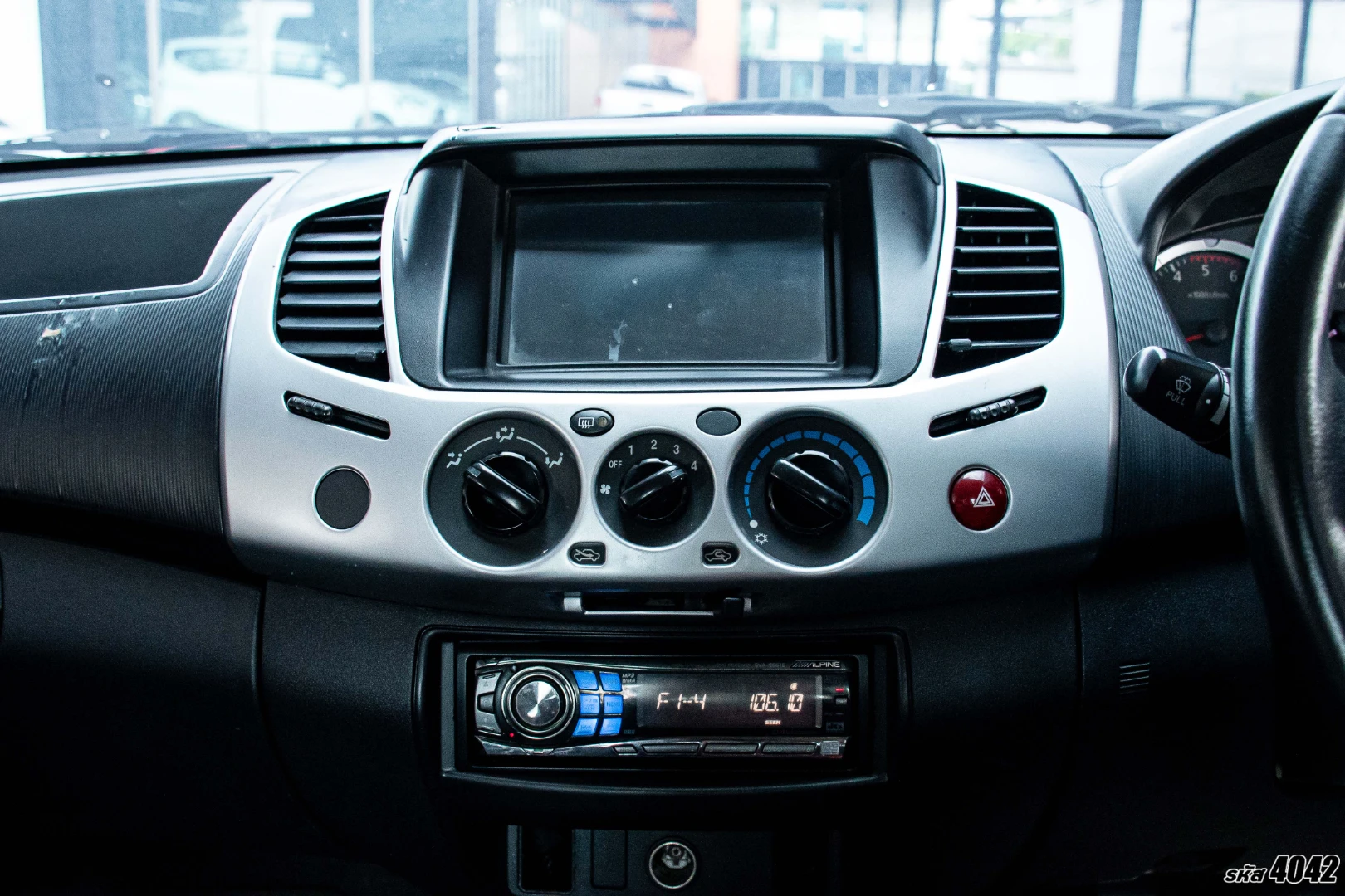 Mitsubishi TRITON CAB 2.5 GLS PLUS VG TURBO (ABS/AIRBAG/DVD/CD/MP3) (MNC) (MY10) - ภาพย่อที่ 12