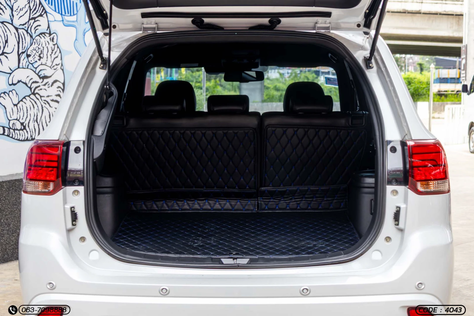 Mitsubishi OUTLANDER 2.4 PHEV GT PREMIUM - ภาพย่อที่ 12