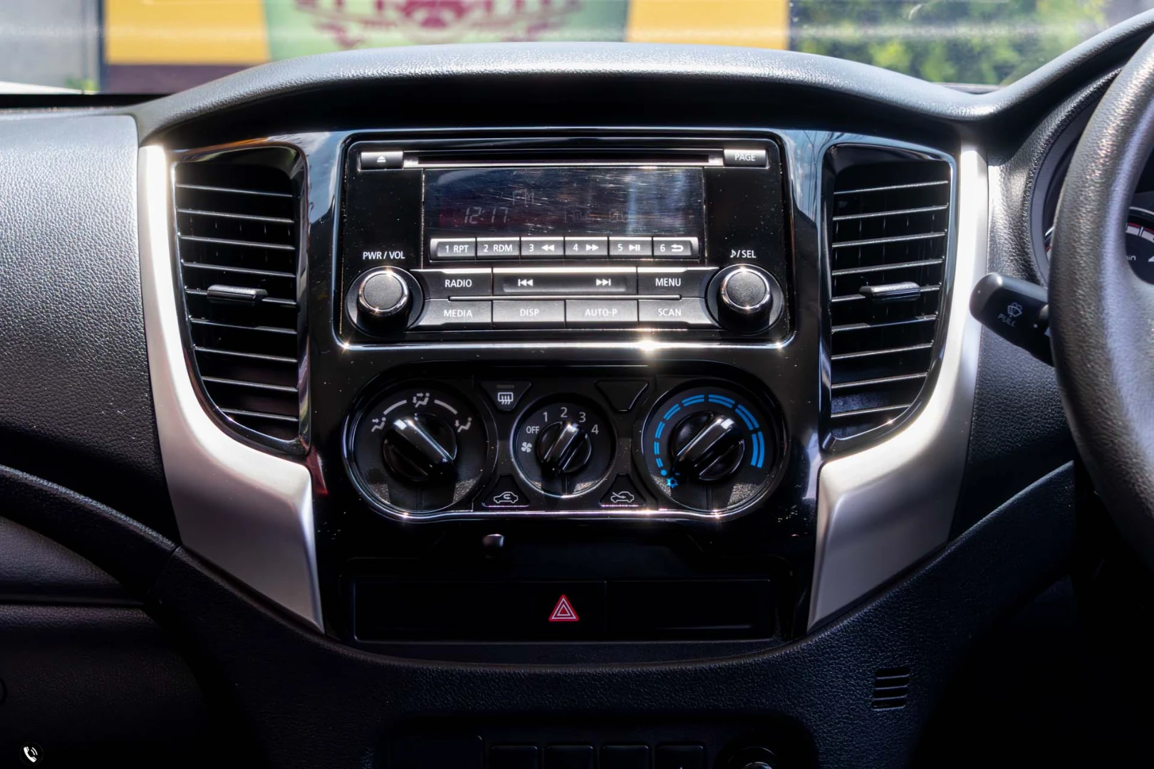 Mitsubishi TRITON ALL NEW DOUBLE CAB 2.5 GLX RALLIART (MY20) - ภาพย่อที่ 17