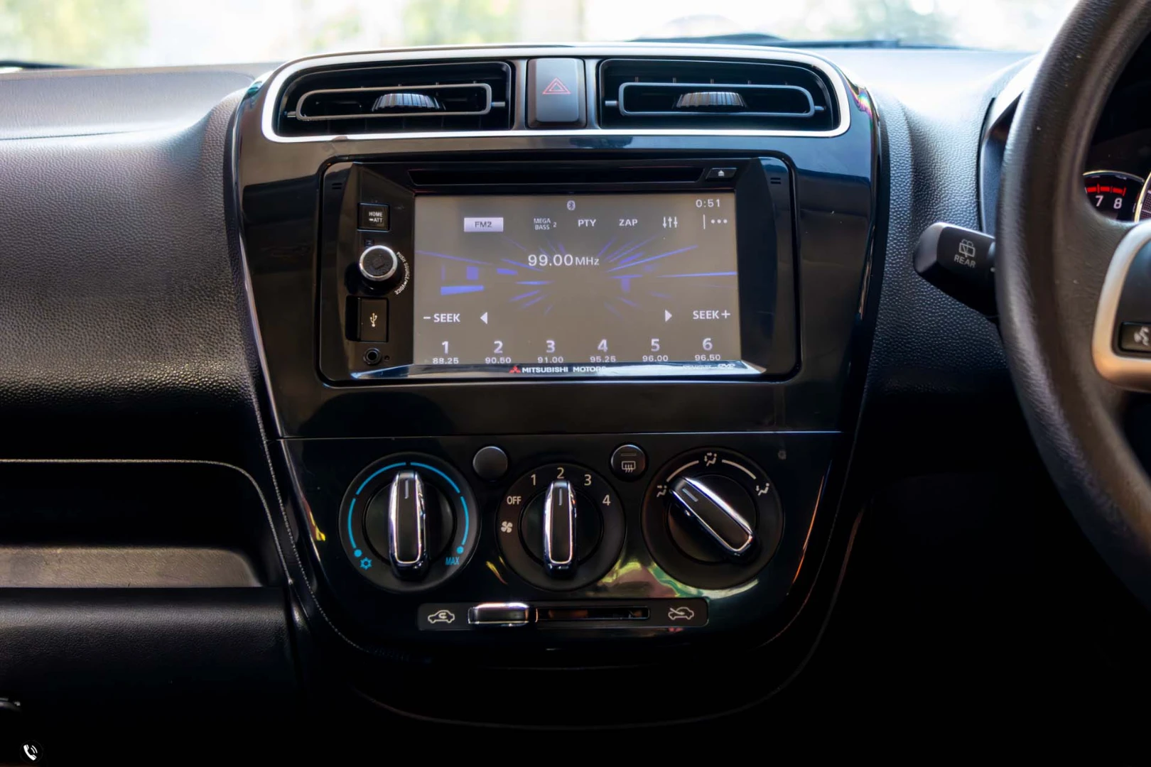 Mitsubishi MIRAGE 1.2 GLX (MY18) - ภาพย่อที่ 18