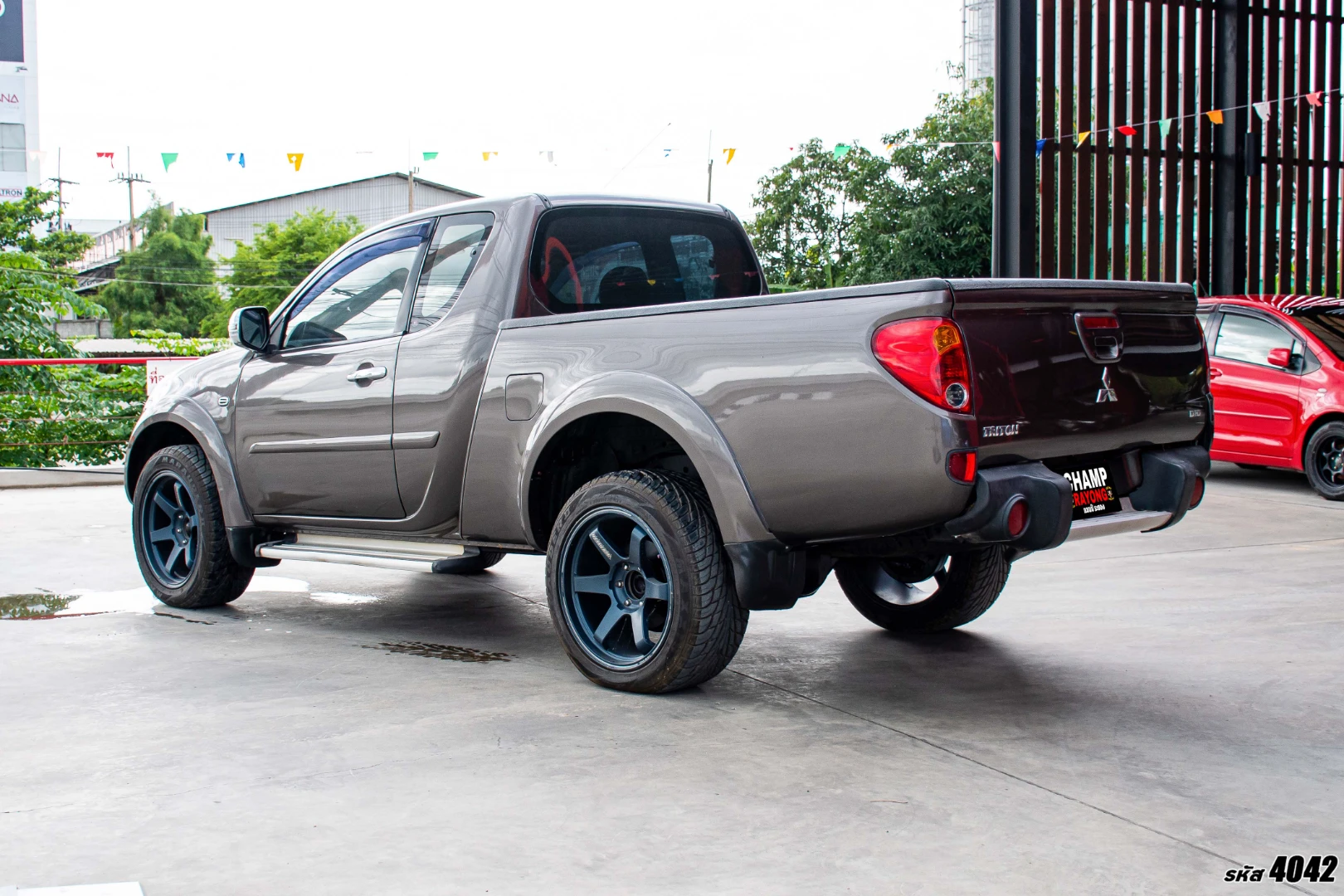 Mitsubishi TRITON CAB 2.5 GLS PLUS VG TURBO (ABS/AIRBAG/DVD/CD/MP3) (MNC) (MY10) - ภาพย่อที่ 6