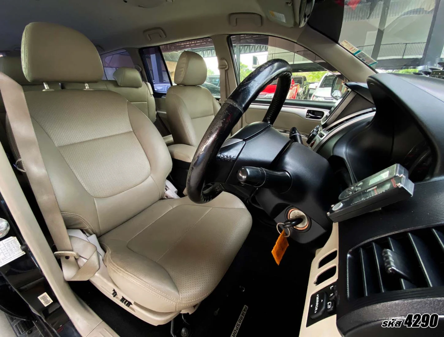 Mitsubishi PAJERO SPORT 3.2 GT - ภาพย่อที่ 6