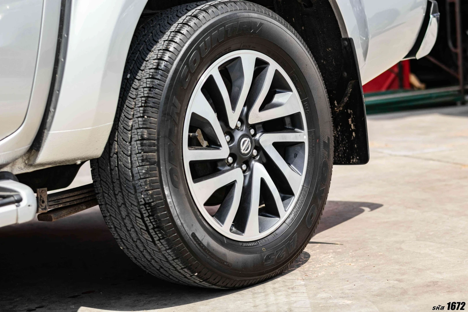 Nissan NP300 NAVARA DOUBLE CAB 2.5 E CALIBRE - ภาพย่อที่ 8