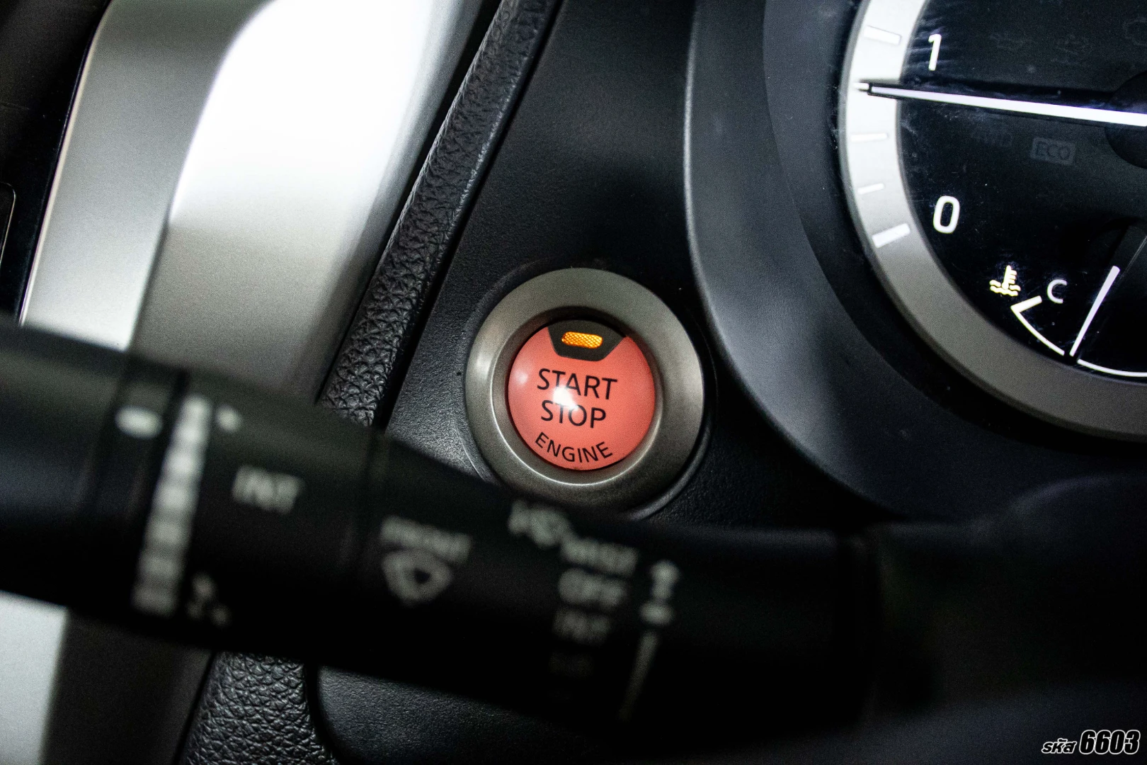 Nissan NP300 NAVARA KING CAB 2.5 E CALIBRE BLACK EDITION - ภาพย่อที่ 18