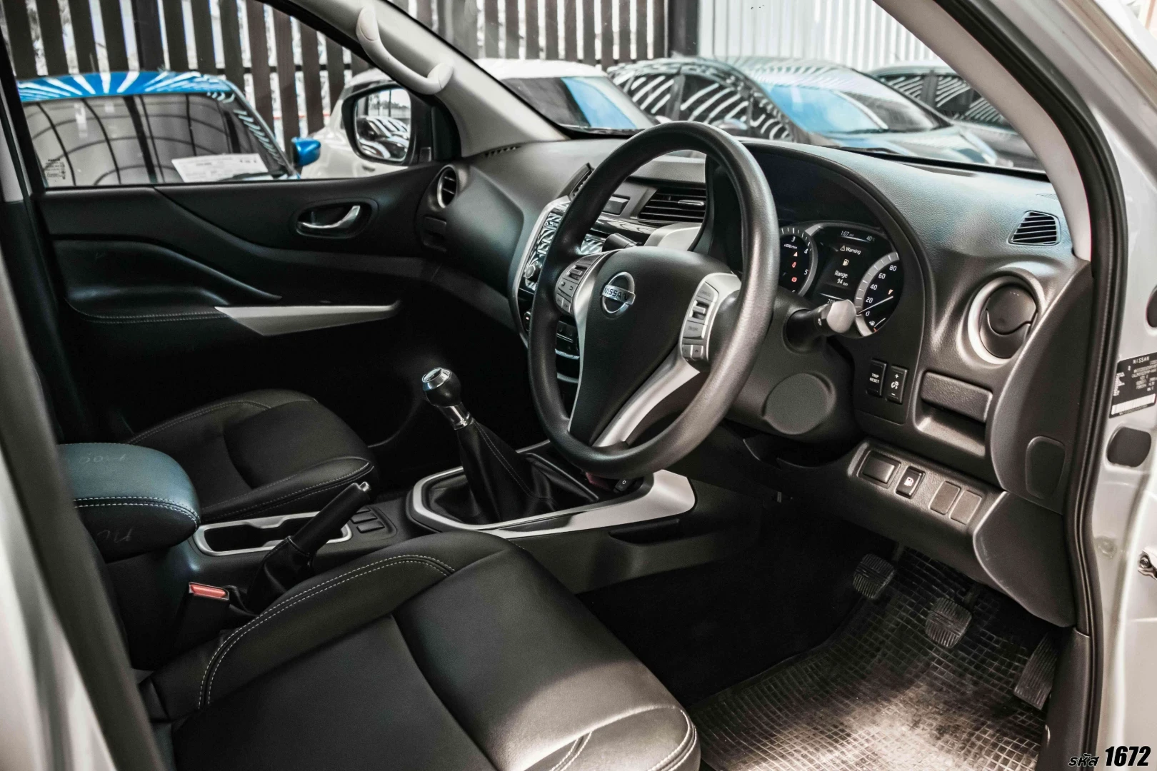 Nissan NP300 NAVARA DOUBLE CAB 2.5 E CALIBRE - ภาพย่อที่ 16