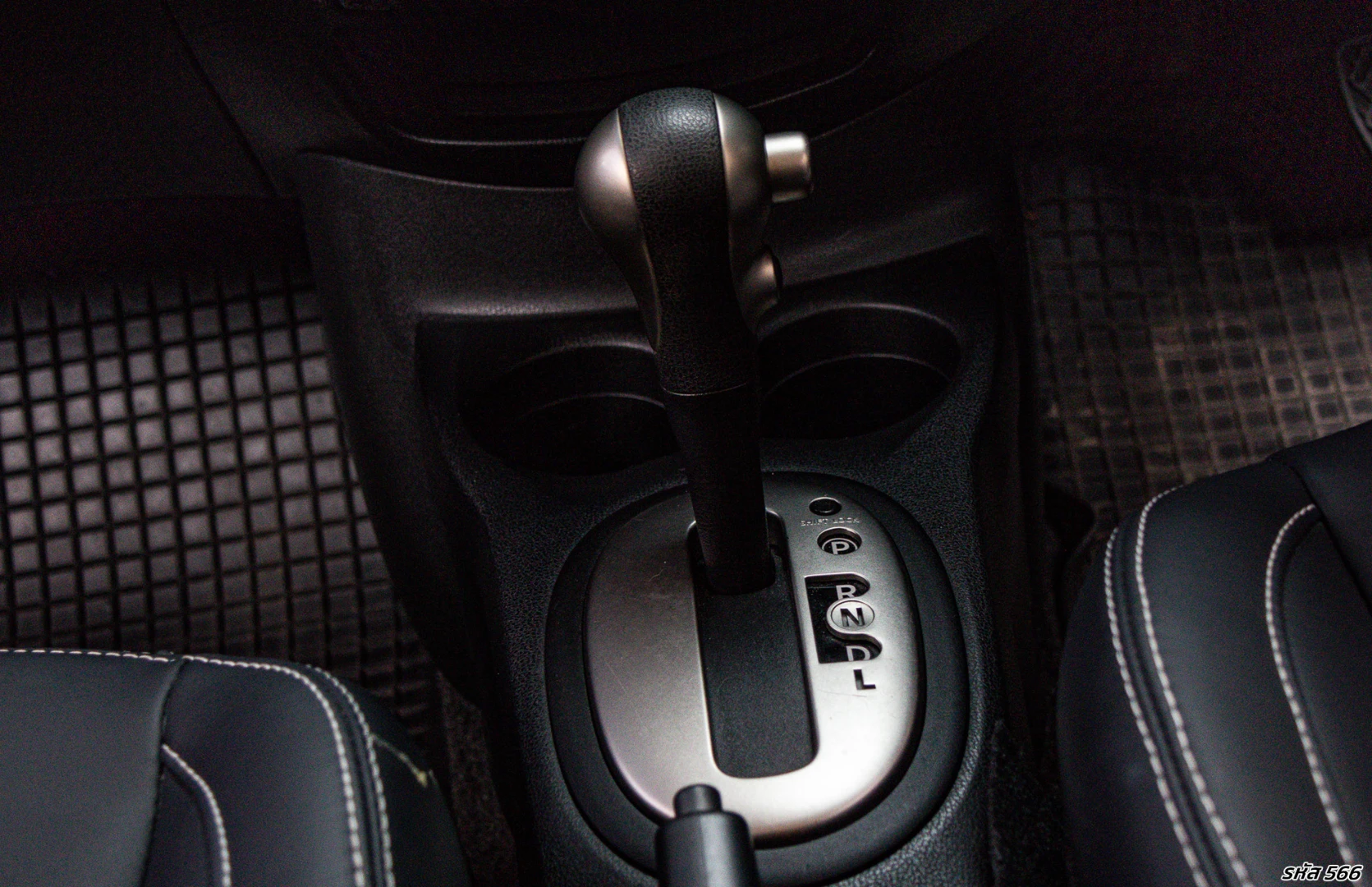 Nissan NOTE 1.2 V - ภาพย่อที่ 17