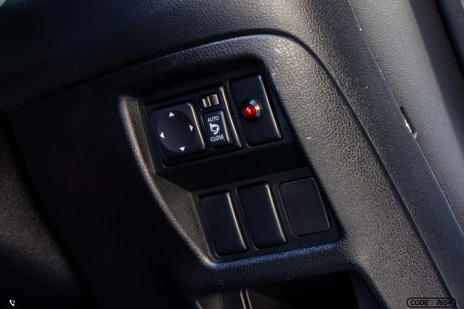 Nissan JUKE 1.6 V - ภาพย่อที่ 23