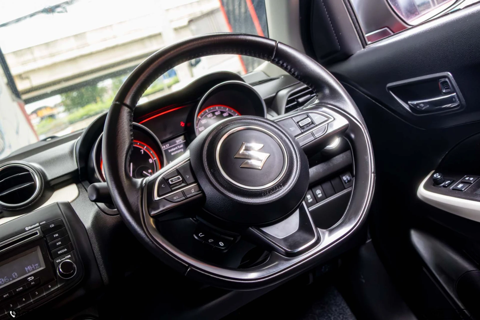 Suzuki SWIFT 1.2 GLX (MY18) - ภาพย่อที่ 17