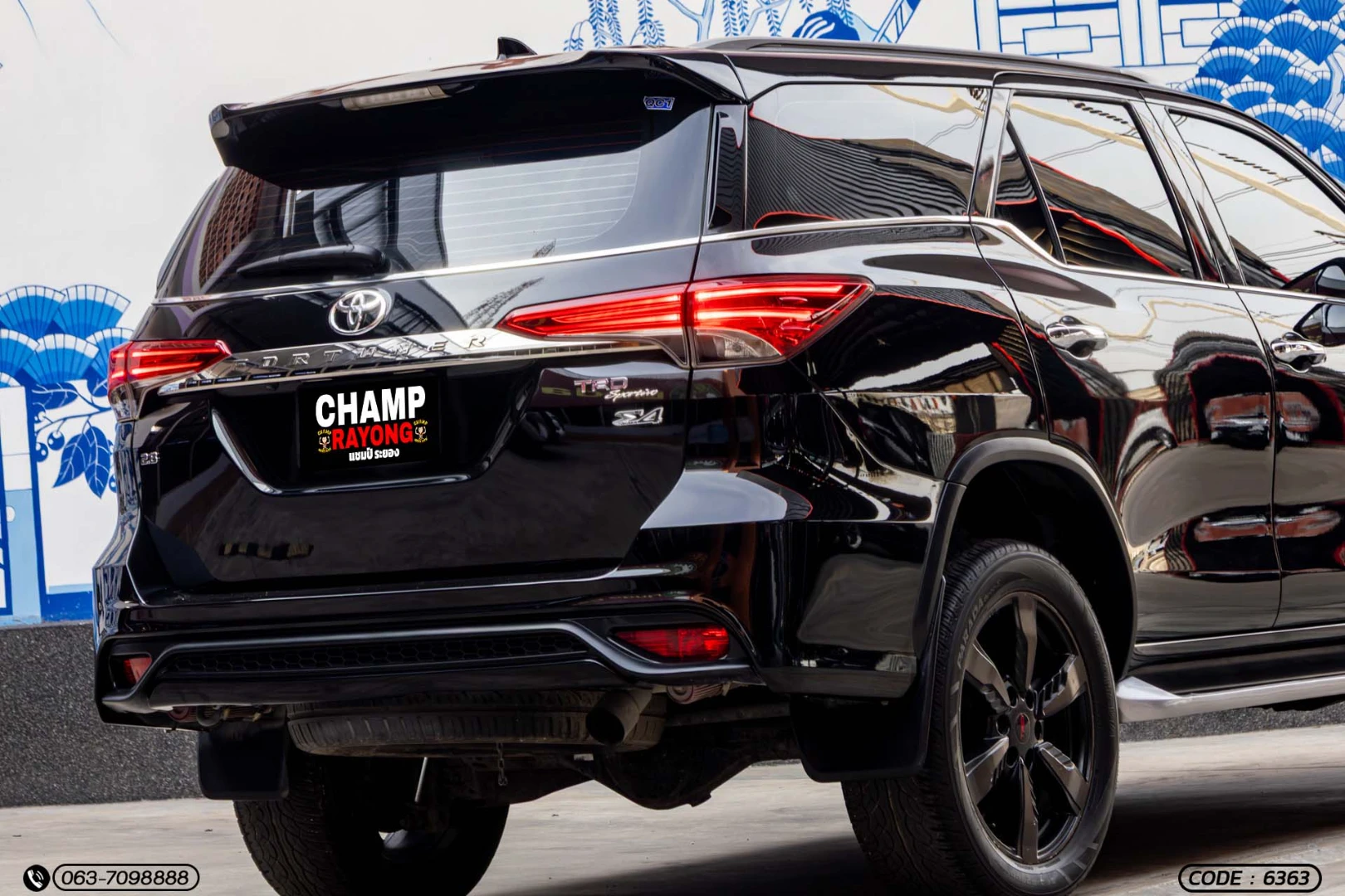 Toyota FORTUNER 2.8 V TRD SPORTIVO 4WD (MY15) (MNC) - ภาพย่อที่ 9