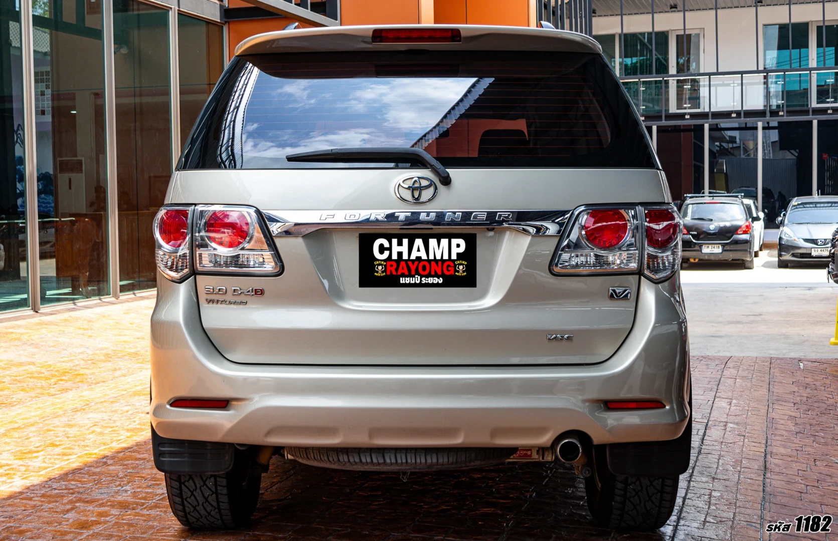 Toyota FORTUNER 3.0 V 2WD (CHAMP) - ภาพย่อที่ 8