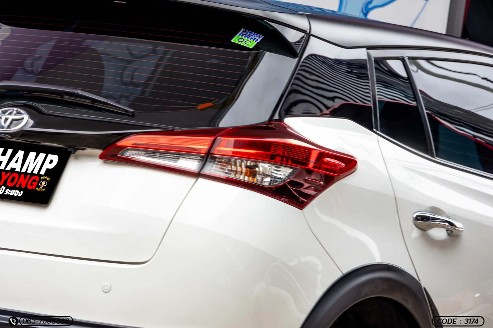 Toyota YARIS 1.2 SPORT PREMIUM (BLACK ROOF) (MY20) - ภาพย่อที่ 10