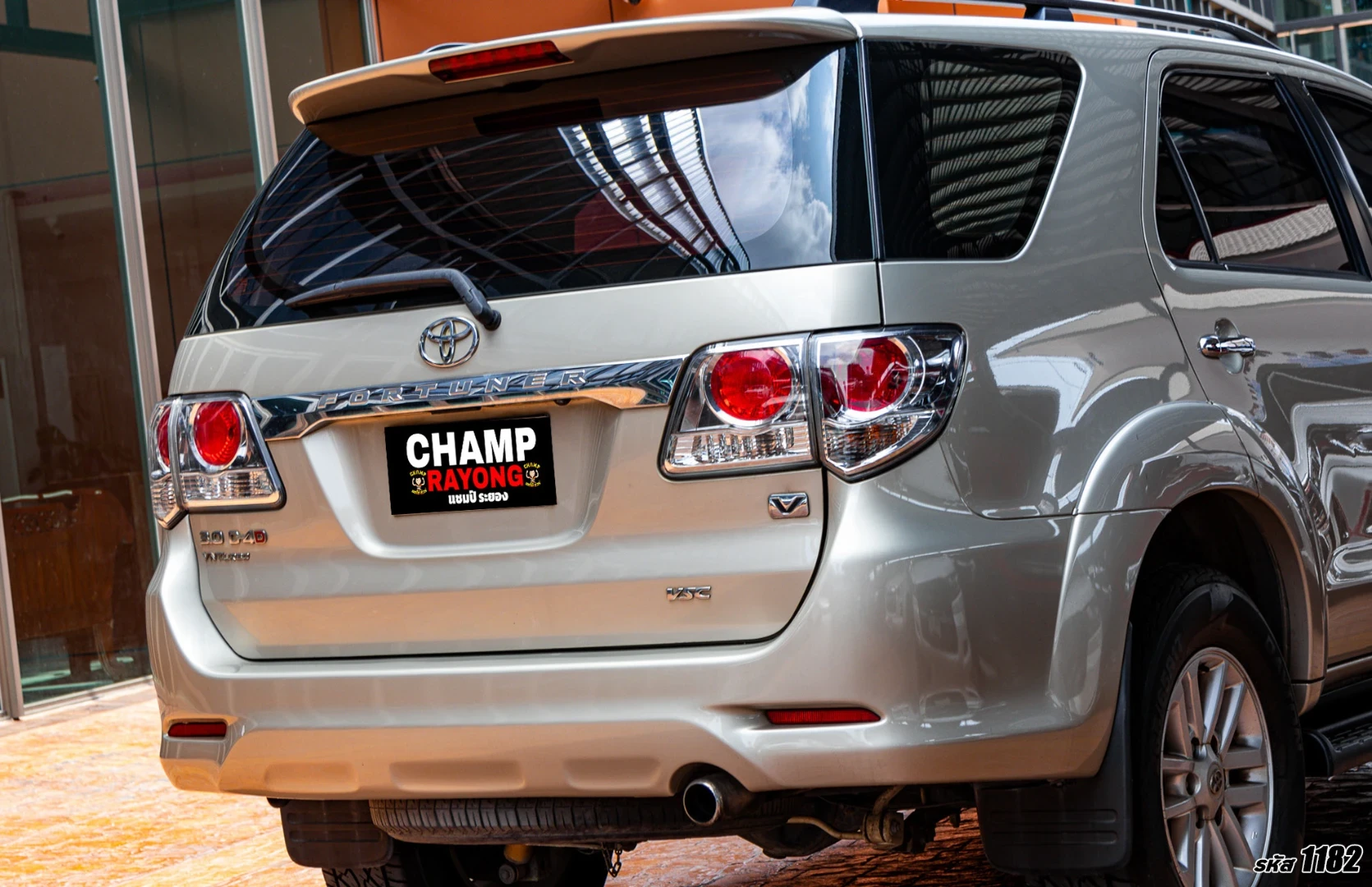 Toyota FORTUNER 3.0 V 2WD (CHAMP) - ภาพย่อที่ 9