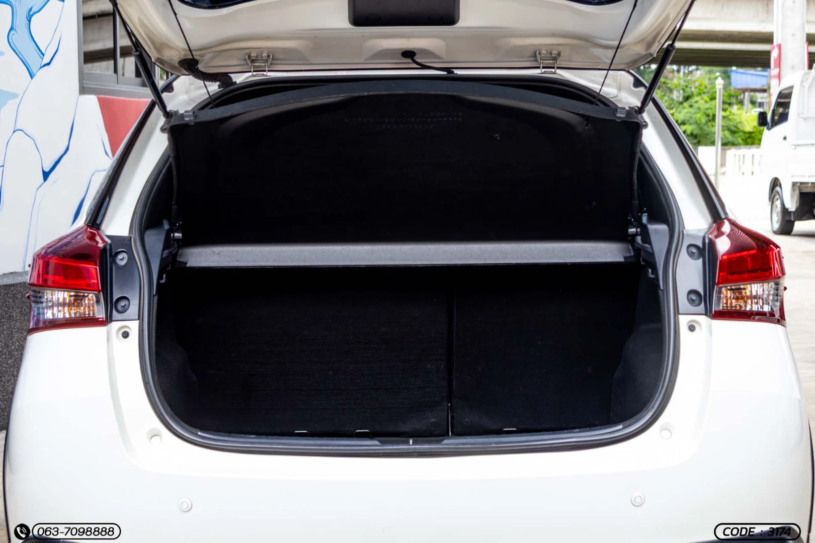 Toyota YARIS 1.2 SPORT PREMIUM (BLACK ROOF) (MY20) - ภาพย่อที่ 11