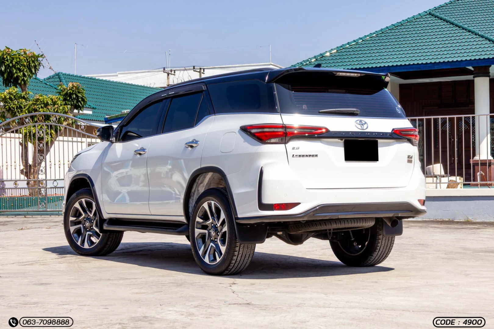 Toyota FORTUNER 2.8 LEGENDER BLACK TOP 4WD (MY20) - ภาพย่อที่ 10