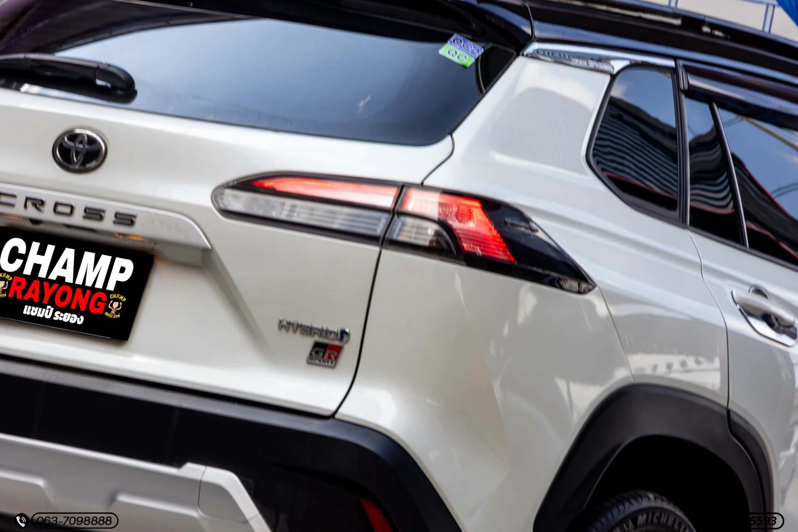 Toyota COROLLA CROSS 1.8 HYBRID GR SPORT - ภาพย่อที่ 11