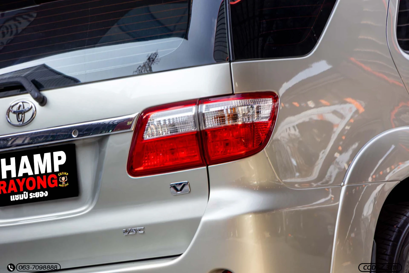 Toyota FORTUNER 3.0 V 2WD (MNC) - ภาพย่อที่ 11