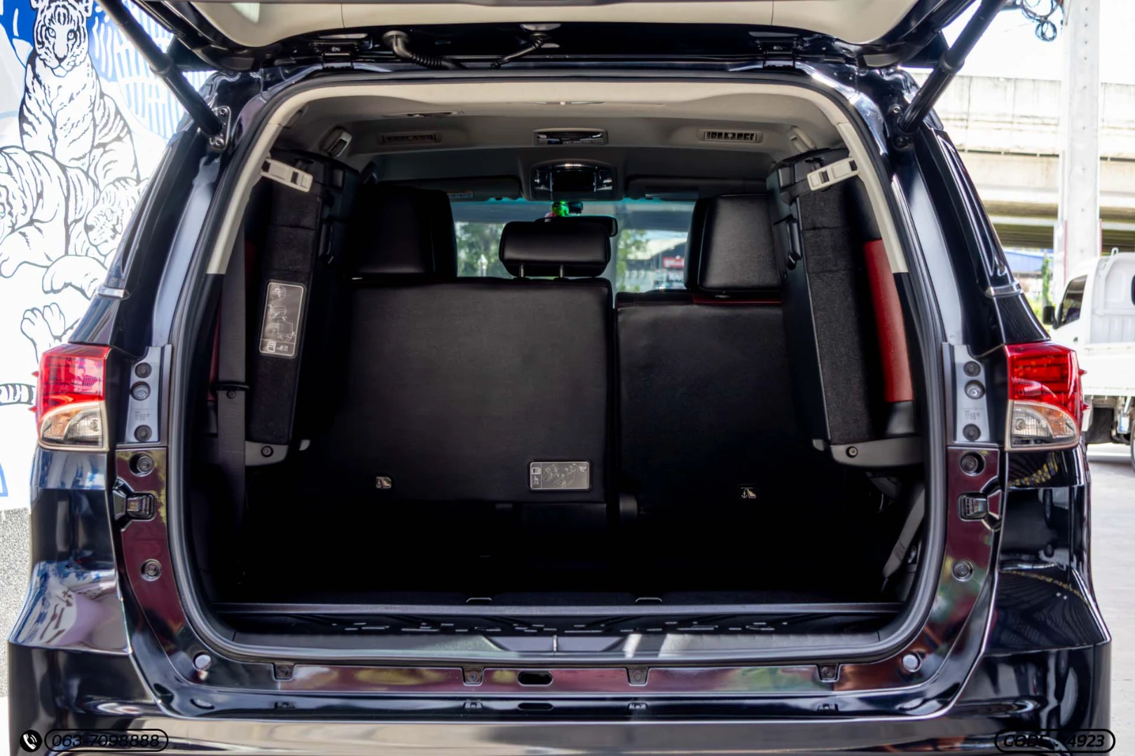 Toyota FORTUNER 2.8 V TRD SPORTIVO 4WD (MY15) (MNC) - ภาพย่อที่ 11
