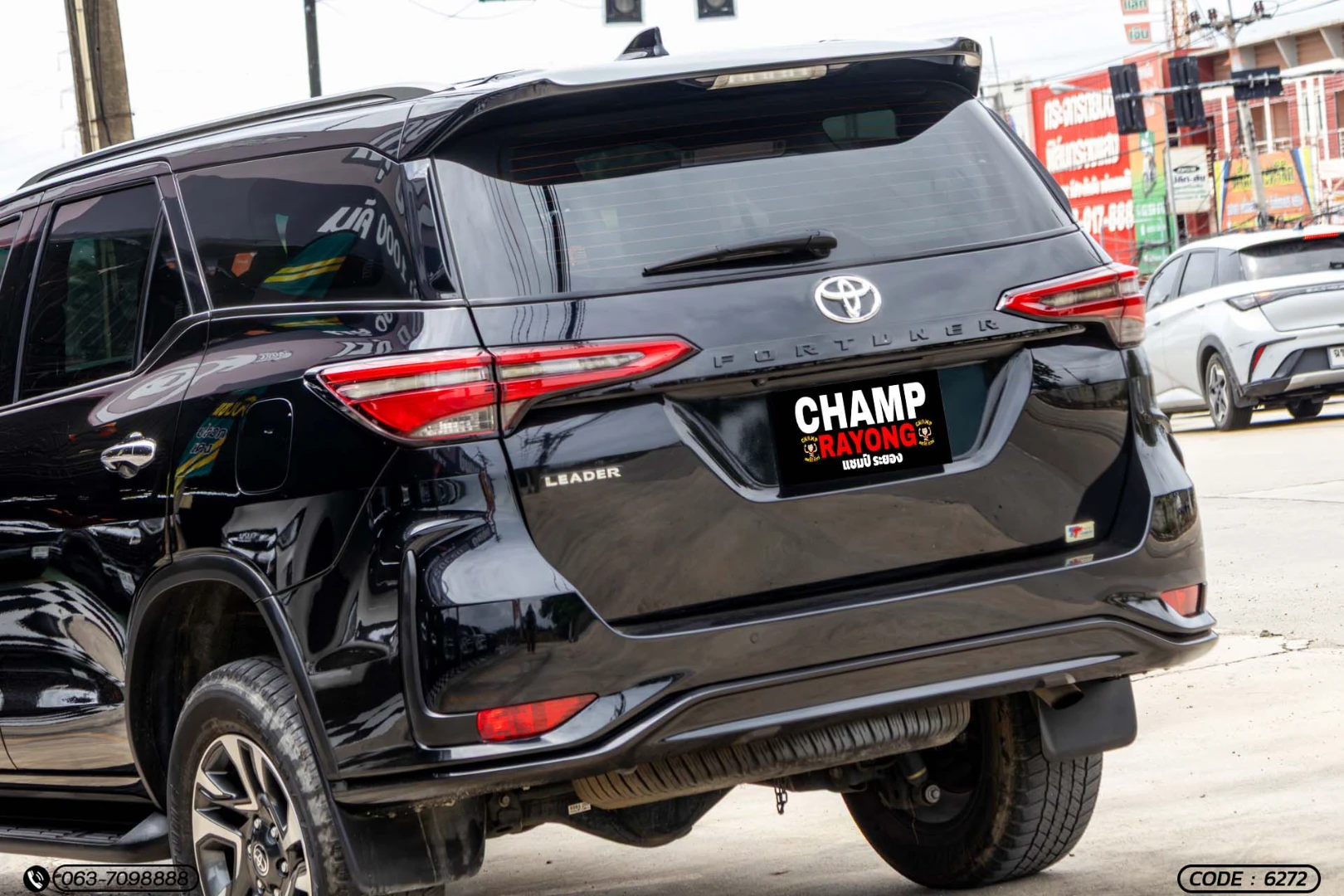 Toyota FORTUNER 2.4 LEADER G (MY22) - ภาพย่อที่ 11