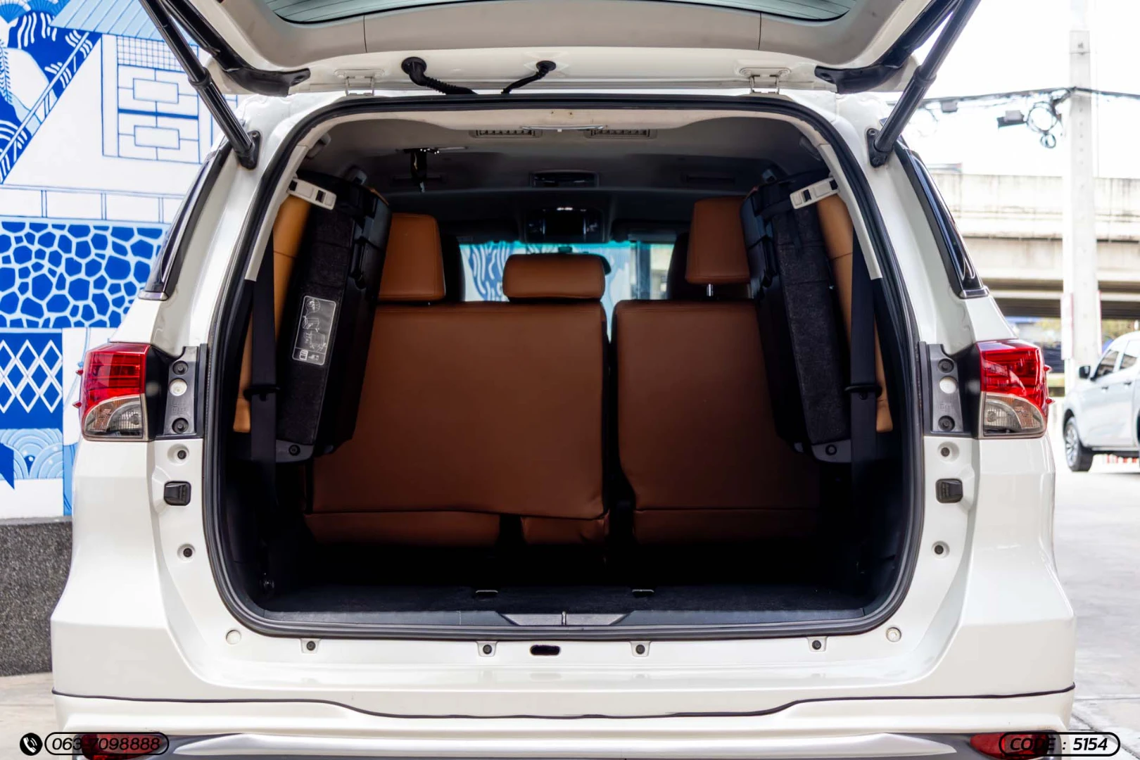 Toyota FORTUNER 2.8 V 4WD (MY15) - ภาพย่อที่ 12