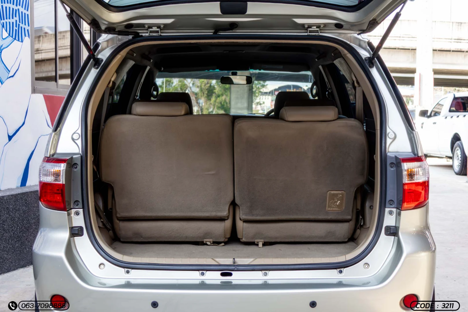 Toyota FORTUNER 3.0 V 2WD (MNC) - ภาพย่อที่ 12