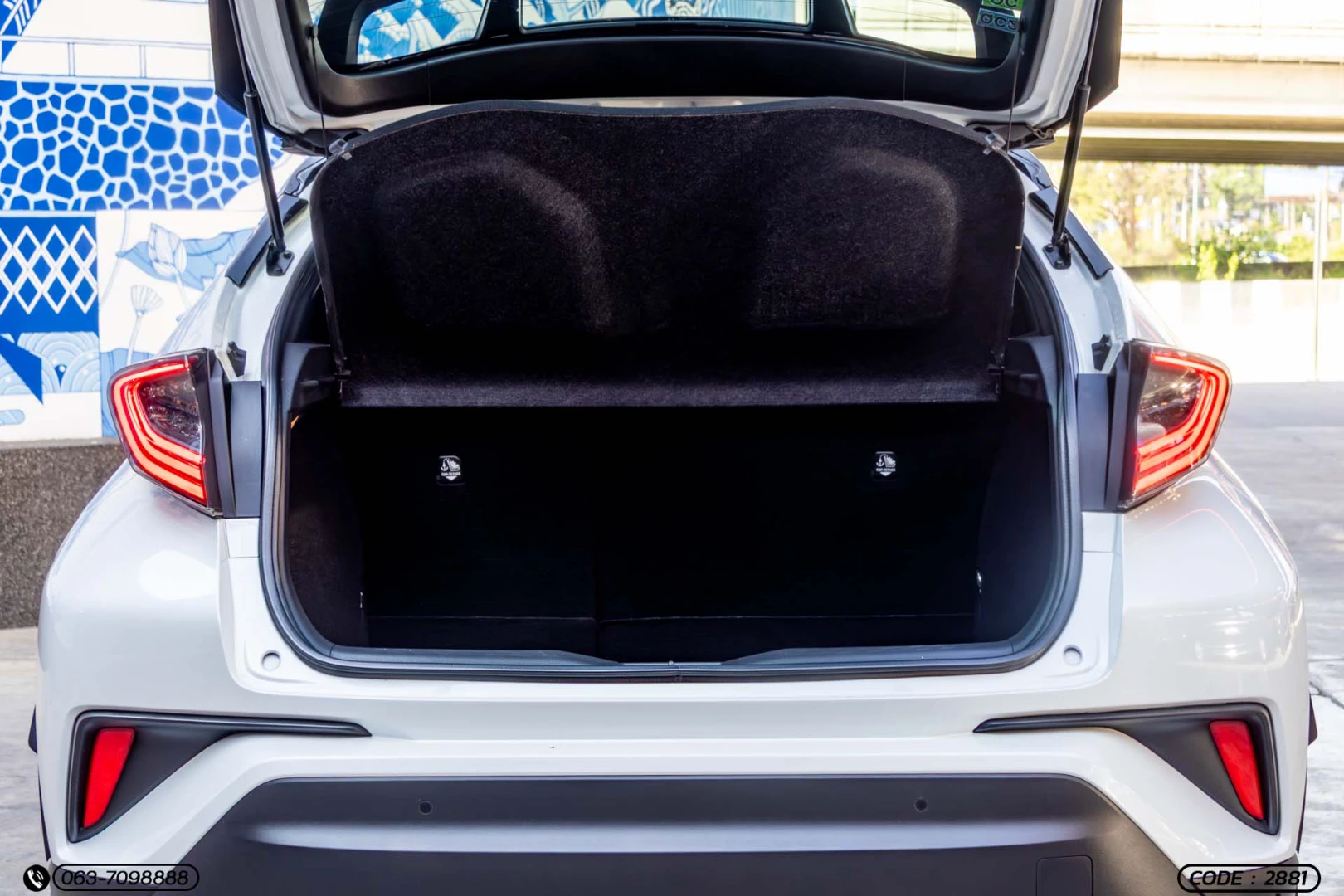 Toyota C-HR 1.8 HYBRID PREMIUM SAFETY - ภาพย่อที่ 12