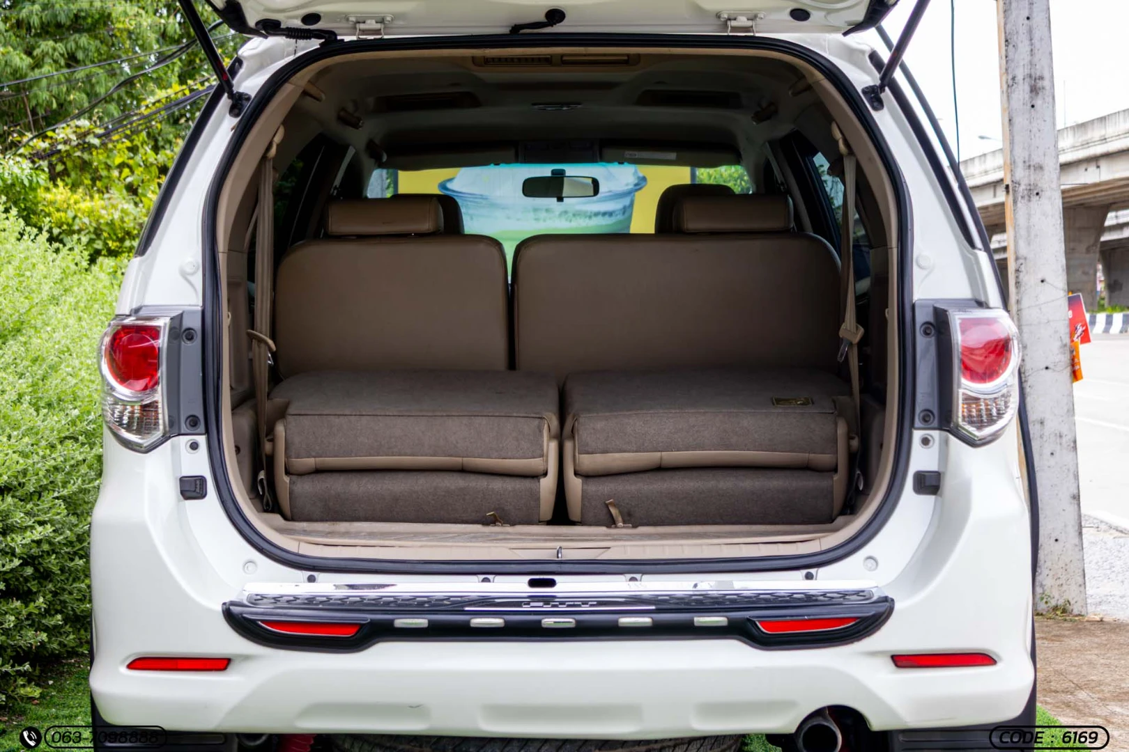 Toyota FORTUNER 3.0 V 4WD (CHAMP) - ภาพย่อที่ 12