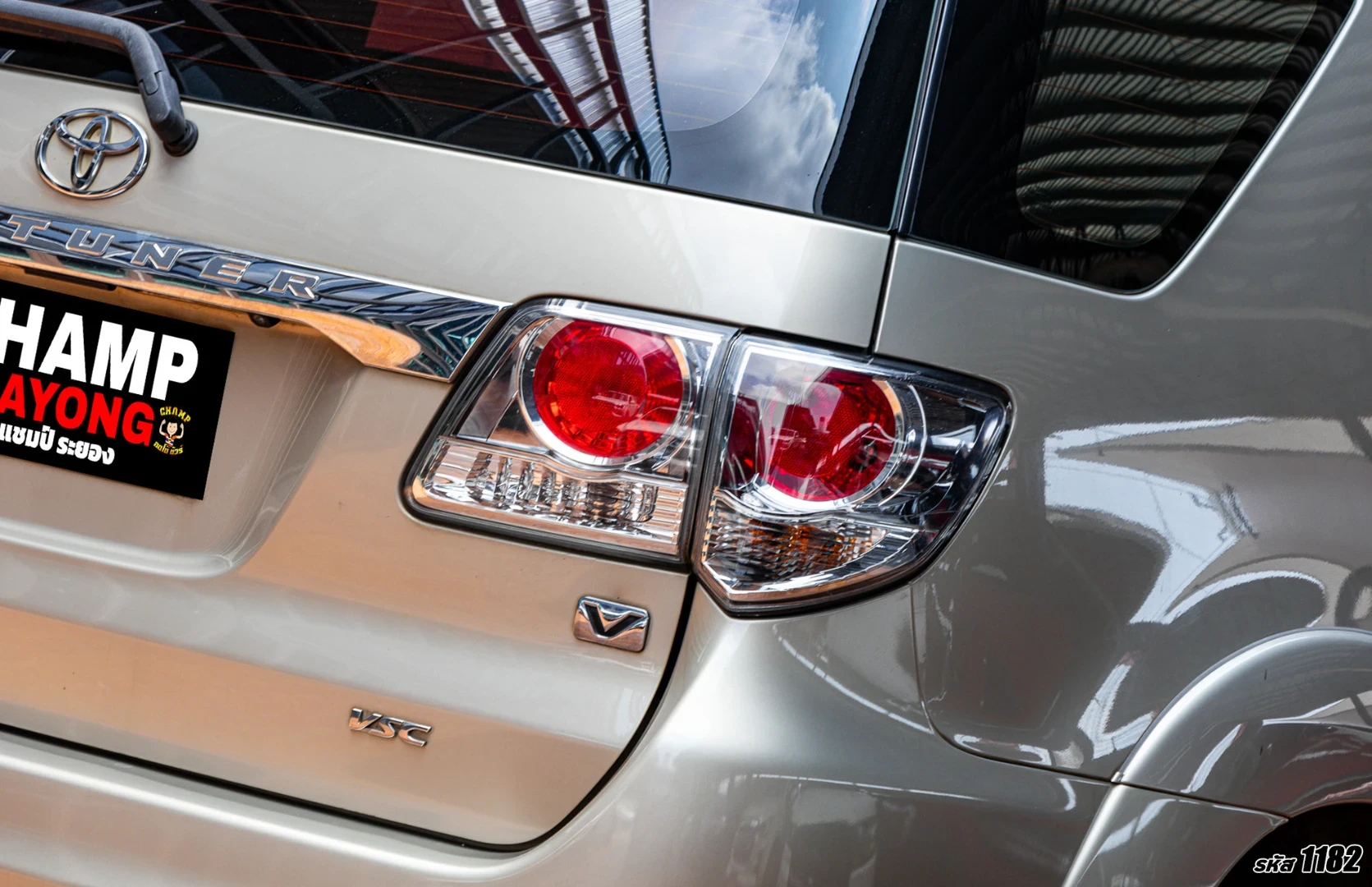 Toyota FORTUNER 3.0 V 2WD (CHAMP) - ภาพย่อที่ 10