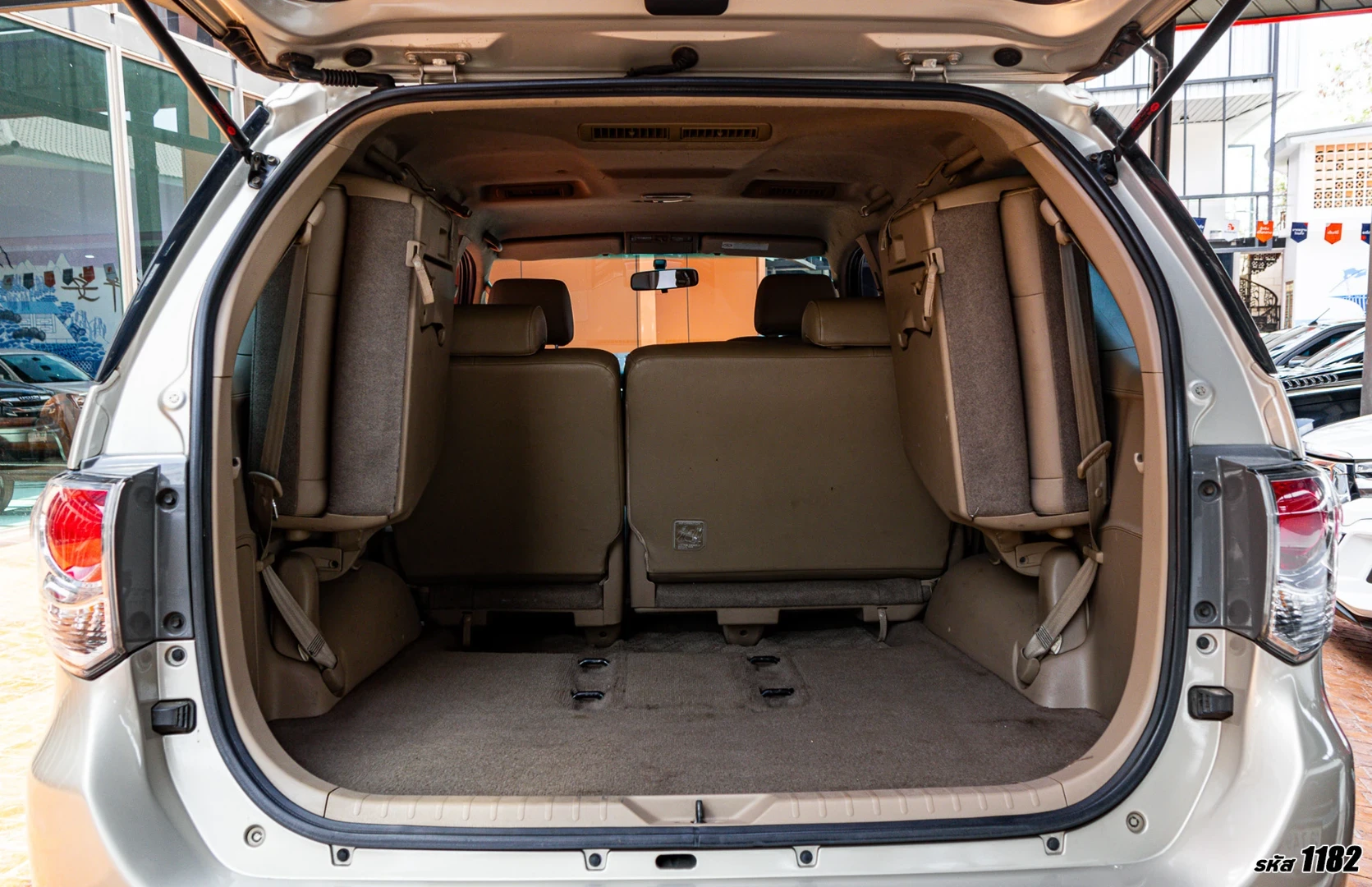 Toyota FORTUNER 3.0 V 2WD (CHAMP) - ภาพย่อที่ 11