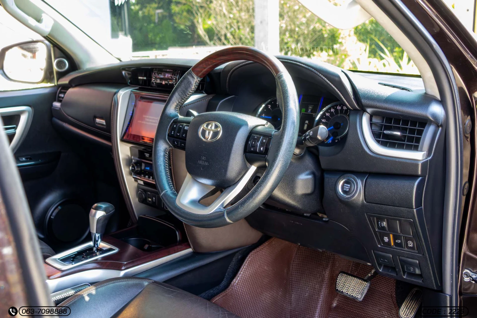 Toyota FORTUNER 2.8 V (MY15) - ภาพย่อที่ 14