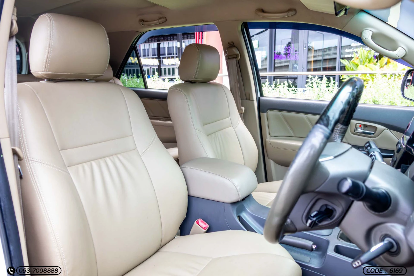 Toyota FORTUNER 3.0 V 4WD (CHAMP) - ภาพย่อที่ 14