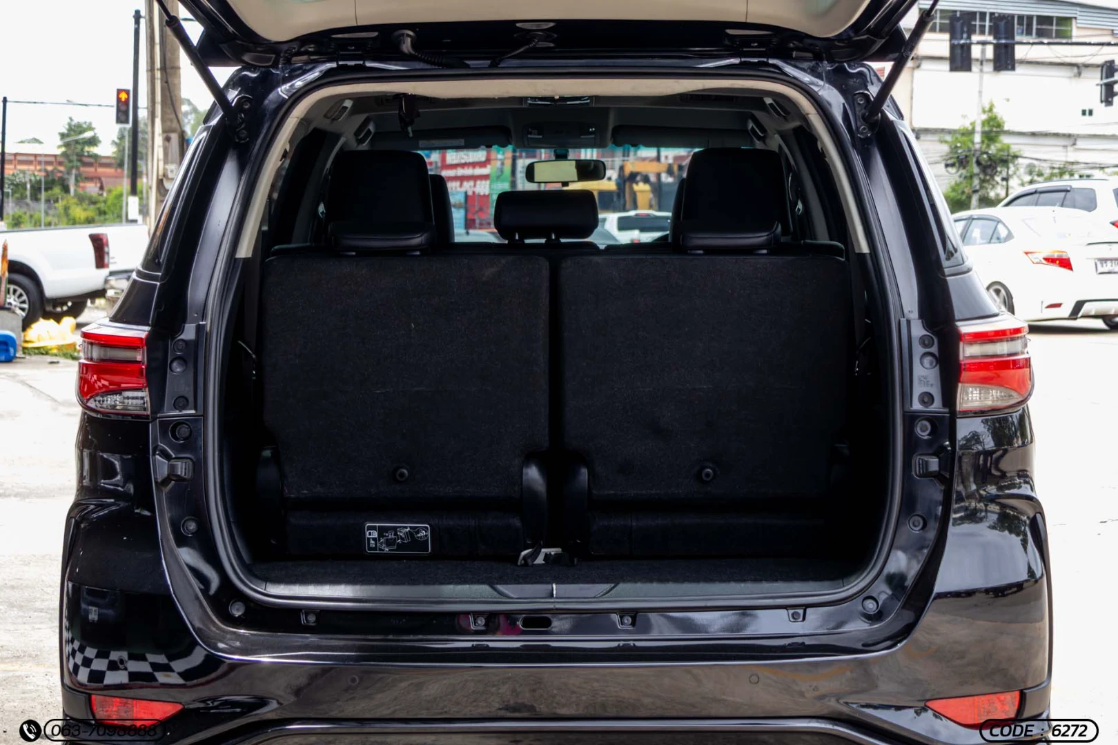 Toyota FORTUNER 2.4 LEADER G (MY22) - ภาพย่อที่ 14