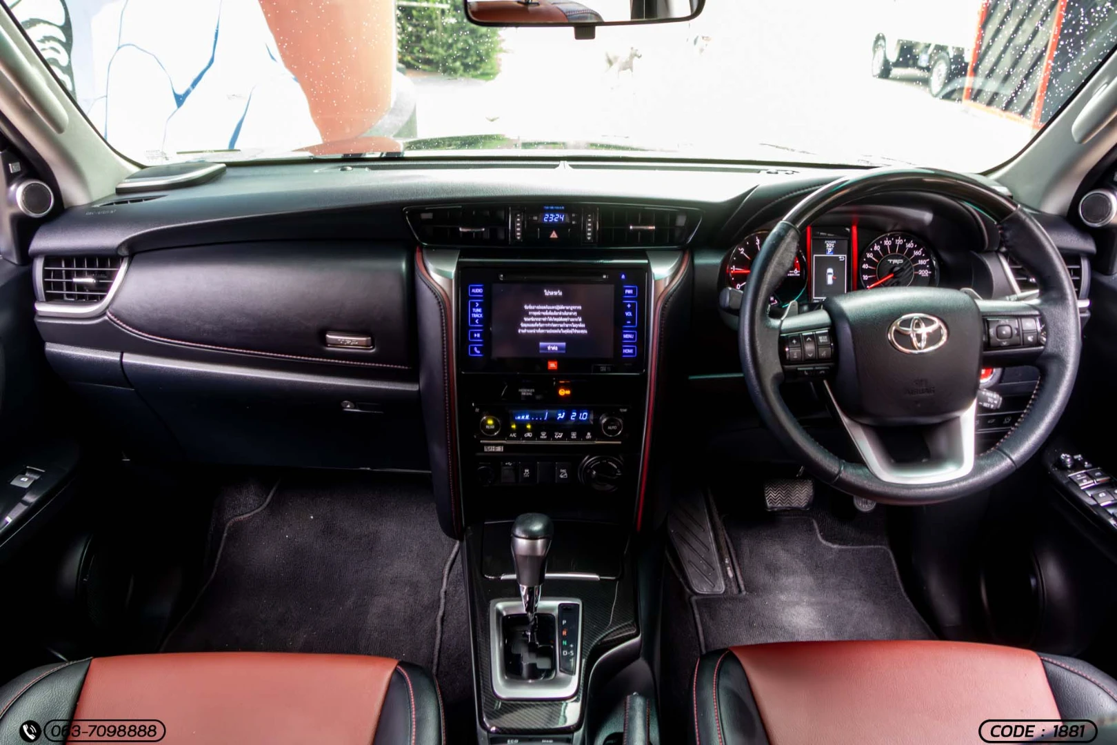 Toyota FORTUNER 2.8 V TRD SPORTIVO 4WD (MY15) (MNC) - ภาพย่อที่ 15