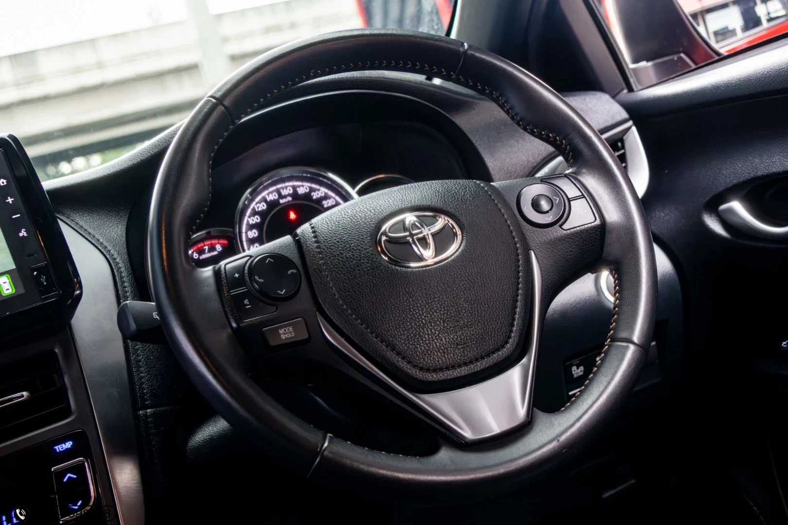 Toyota YARIS 1.2 PREMIUM (MY23) - ภาพย่อที่ 16