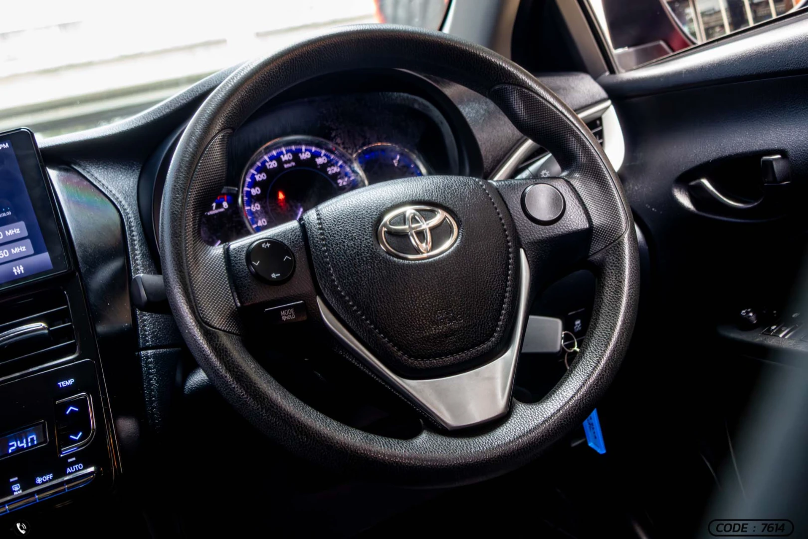 Toyota YARIS ATIV 1.2 E - ภาพย่อที่ 16