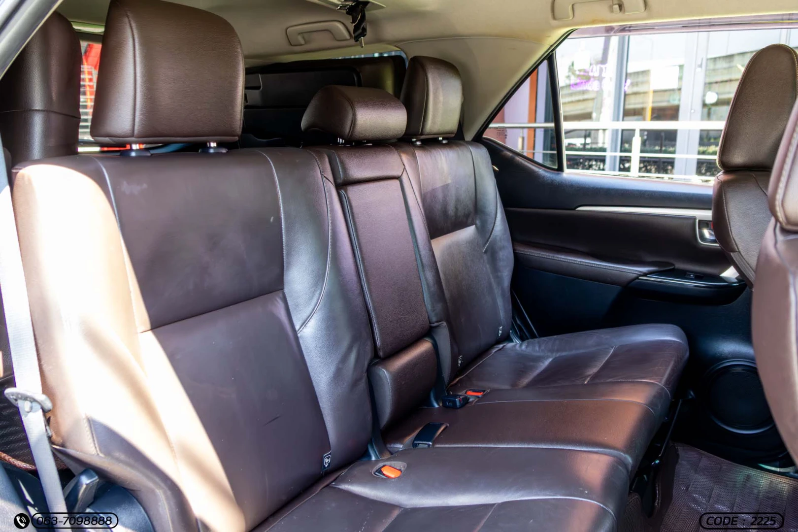 Toyota FORTUNER 2.8 V (MY15) - ภาพย่อที่ 16