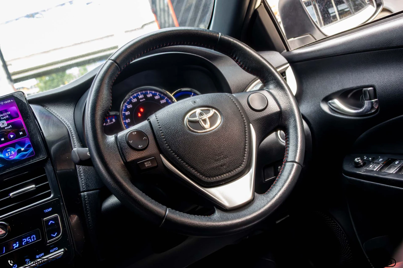 Toyota YARIS 1.2 G+ (MY17) - ภาพย่อที่ 16