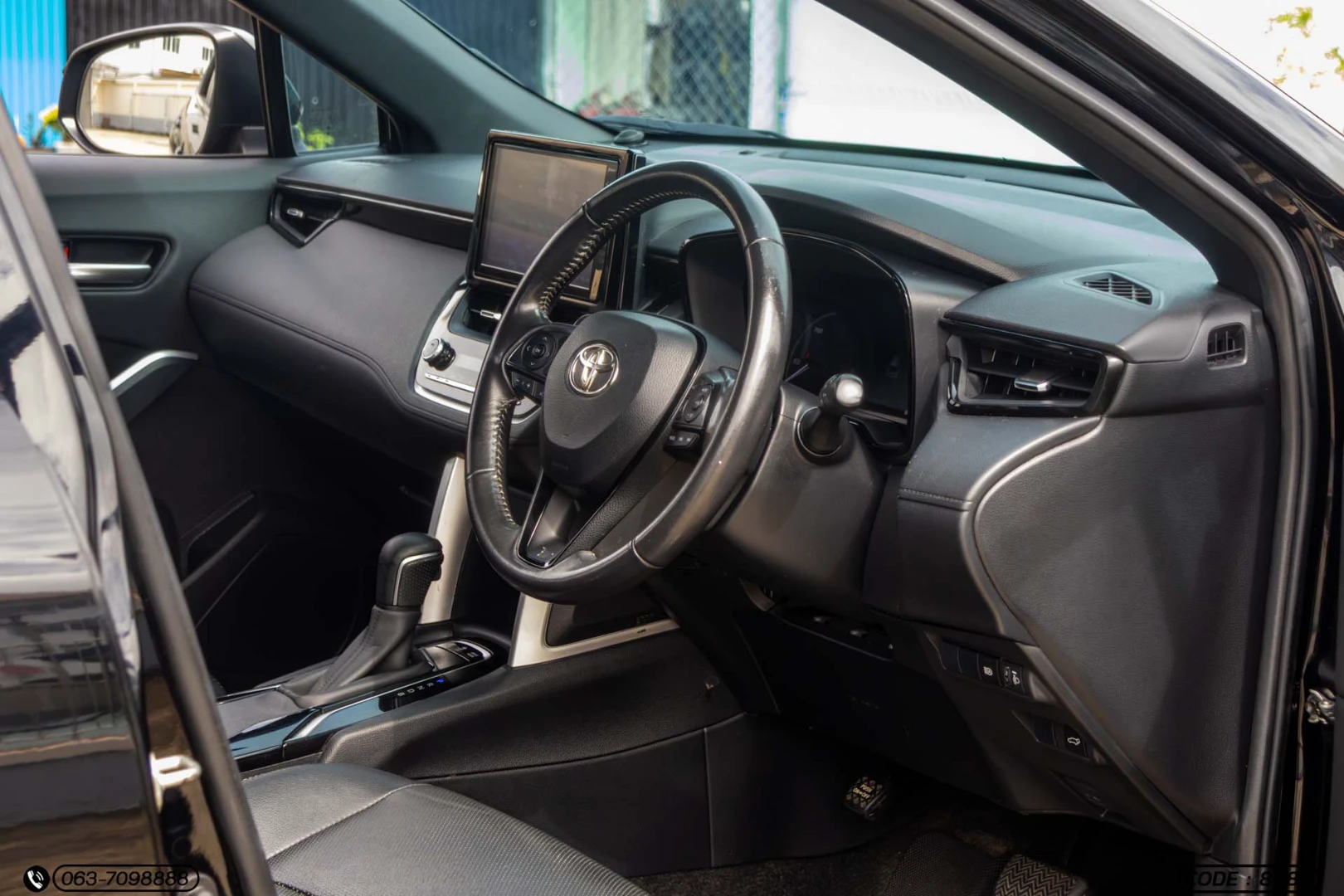Toyota COROLLA CROSS 1.8 HYBRID GR SPORT - ภาพย่อที่ 16