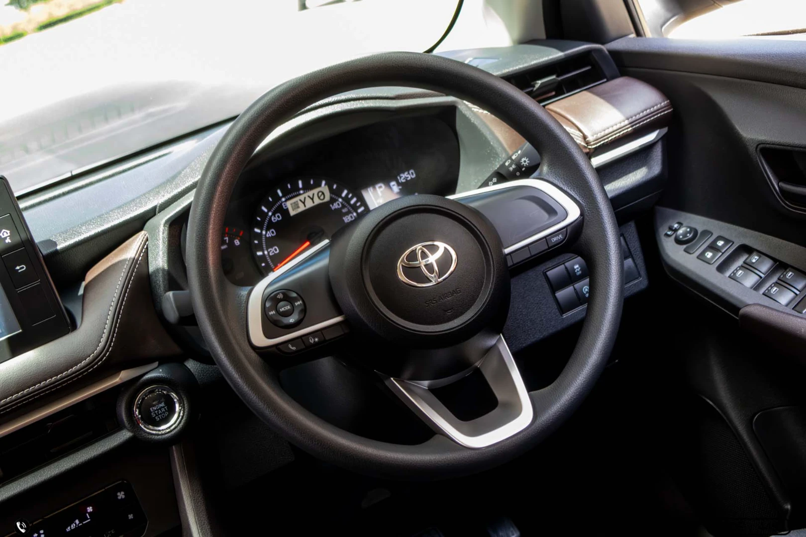 Toyota YARIS ATIV 1.2 SPORT (MY22) - ภาพย่อที่ 16